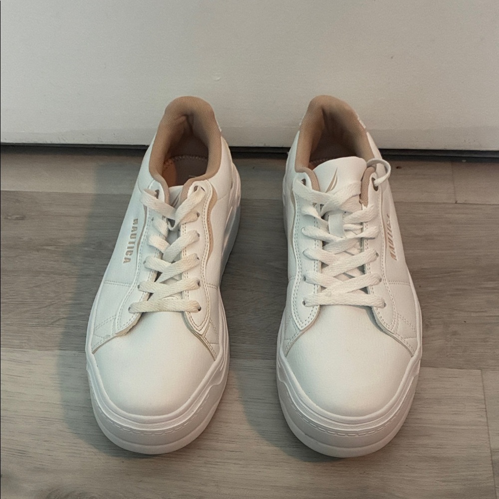 Nautica Women’s White Comfort Sneakers Size US 9.5 EU 40 UK 7.5 - Picture 2 of 6